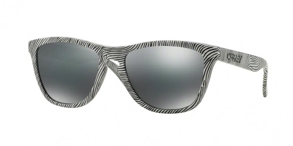 Oakley Frogskins 9013 Sunglasses - view 11